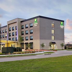 Holiday Inn Express & Suites Dallas Frisco Nw Toyota Stdm, An Ihg Hotel